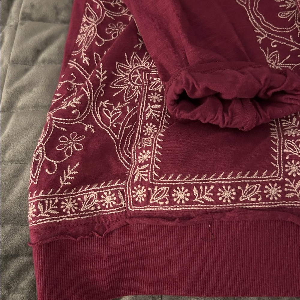 Soft surroundings sweater with hood embroidery button front boho women’s medium - Picture 6 of 8